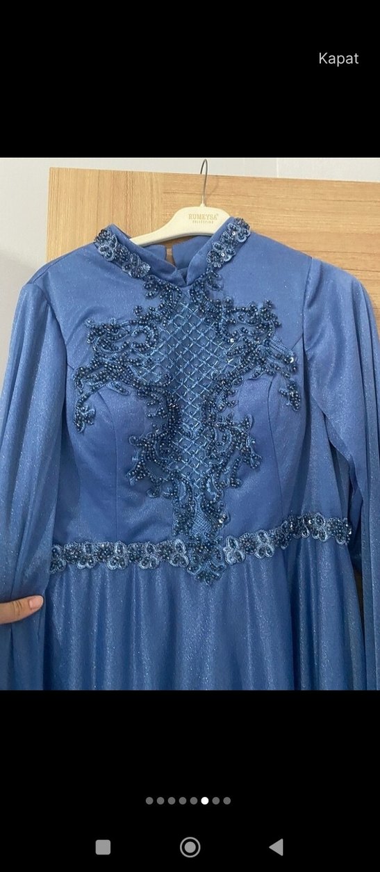 Uzun Kollu İşlemeli Mavi Abiye Elbise - Görsel 4