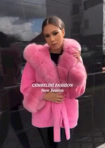 Pembe Kısa natural  Kürk Detaylı Kadın Mont - Görsel 3