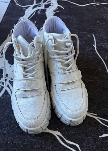 Beyaz Platform Topuklu Bağcıklı Kadın Spor Ayakkabı - Görsel 3