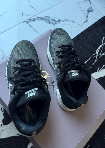 Kadın Gri Nike Spor Ayakkabı - Görsel 4