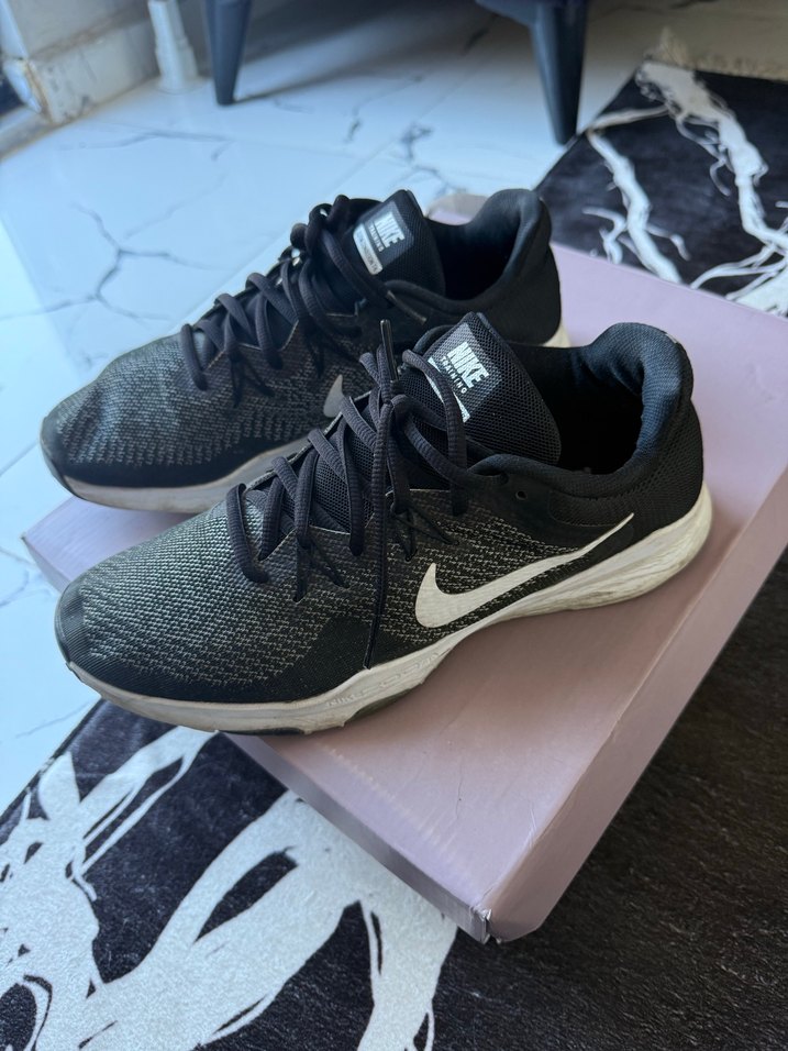 Kadın Gri Nike Spor Ayakkabı - Görsel 2