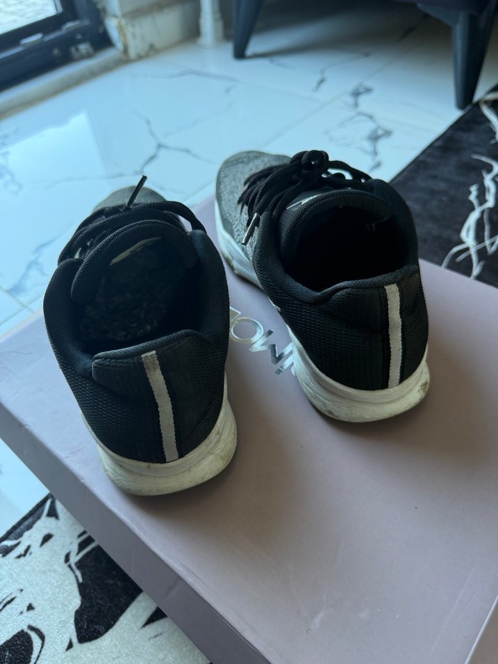 Kadın Gri Nike Spor Ayakkabı - Görsel 3