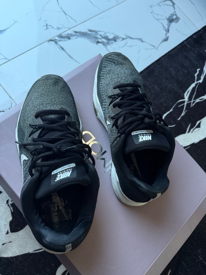 Kadın Gri Nike Spor Ayakkabı - Görsel 4