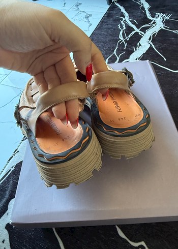 Bej Platform Tabanlı Kadın Sandalet - Görsel 4