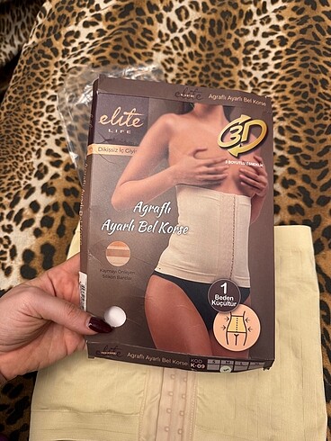 Ayarla agraflı bel korsesi - Görsel 3