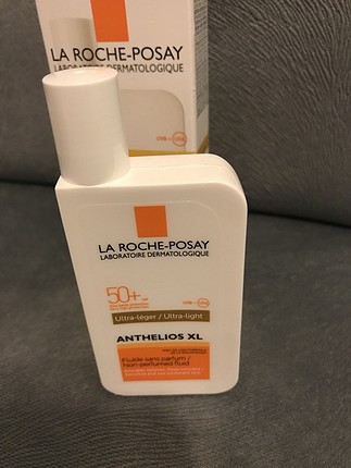 La Roche Posay Eczaneden aldım ve hiç kullanılmadı
