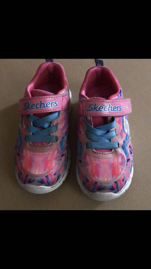 Skechers spor ayakkabı 25,5 