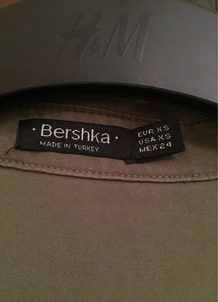 xs Beden haki Renk Haki xs beden bershka gömlek
