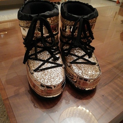 moon boot 