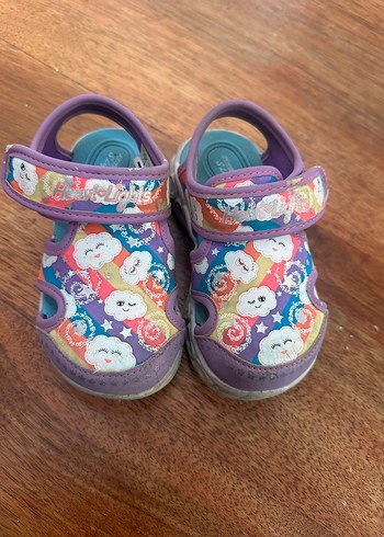 Renkli Bulut Desenli Kız Çocuk Sandalet Skechers