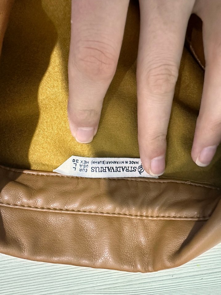 Düğmeli Bej Kadın Deri Ceket - Görsel 2