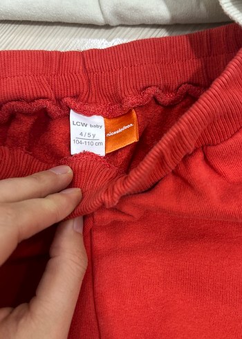 Baskılı Sweatshirt ve Kırmızı Eşofman Altı - Görsel 4