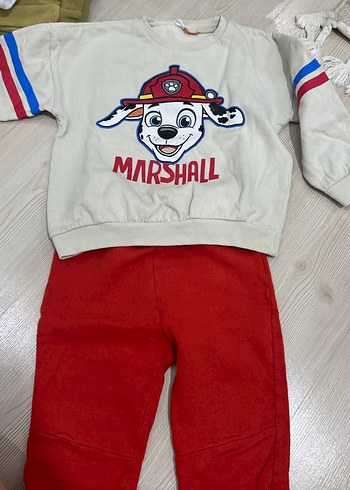 Baskılı Sweatshirt ve Kırmızı Eşofman Altı - Görsel 2