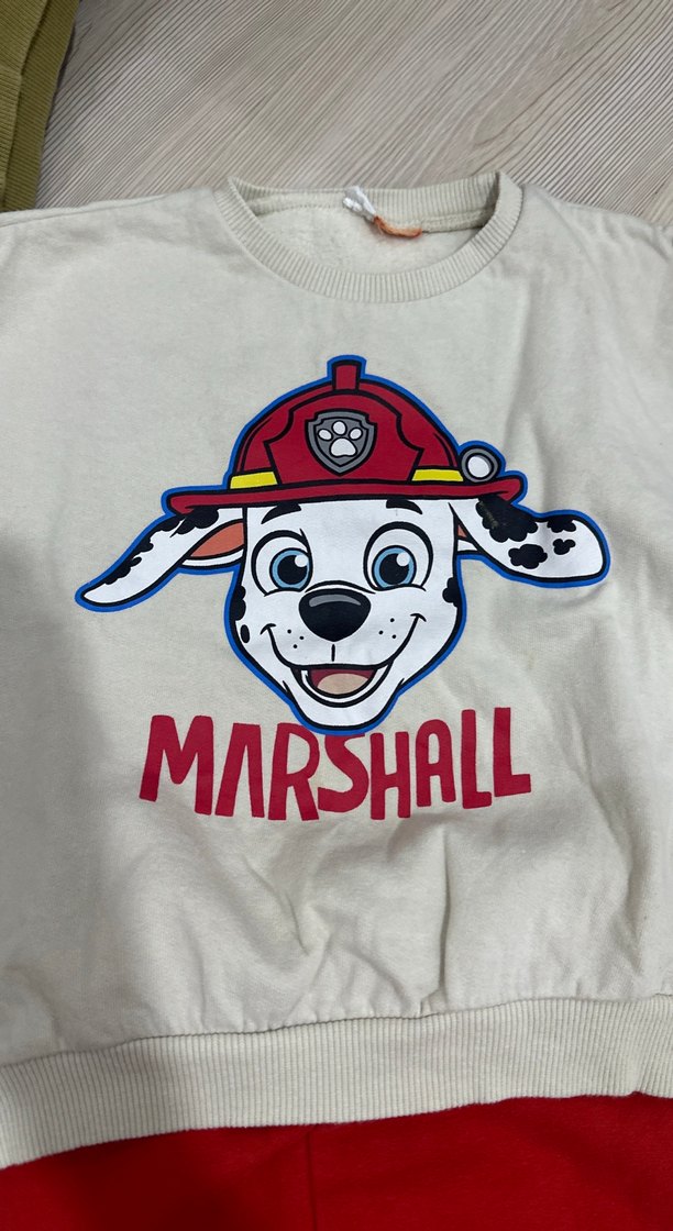 Baskılı Sweatshirt ve Kırmızı Eşofman Altı - Görsel 3