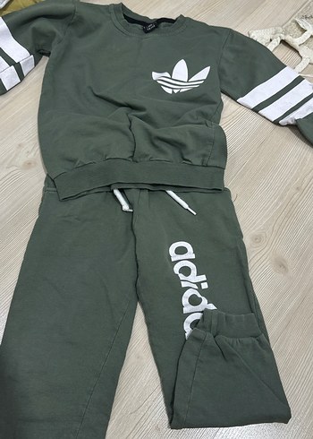 Erkek Çocuk Gri Sweatshirt ve Eşofman Takımı - Görsel 3