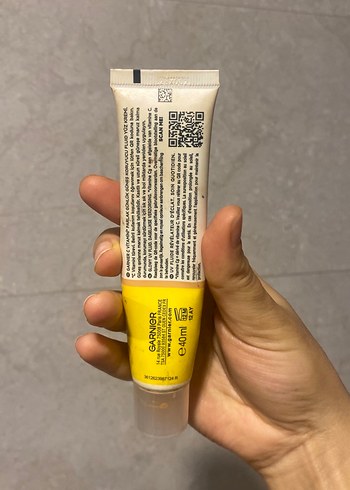 Garnier Vitamin C Günlük Güneş Koruyucu SPF 50+ - Görsel 2