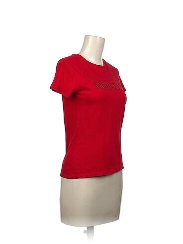 Bershka Bershka T-shirt %70 İndirimli.