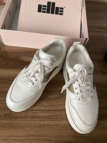 40 Beden beyaz Renk Elle kadın spor ayakkabı