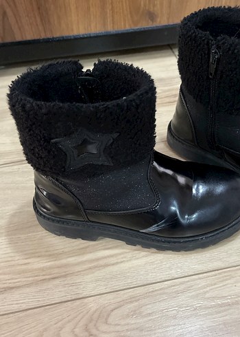 Kız Çocuk Siyah Kürklü Goth Bot LC Waikiki Marka - Görsel 3