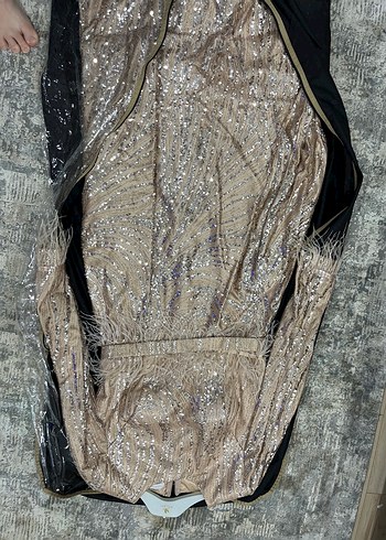 Bej Parlak Yılan Desenli Uzun Abiye Elbise - Görsel 5