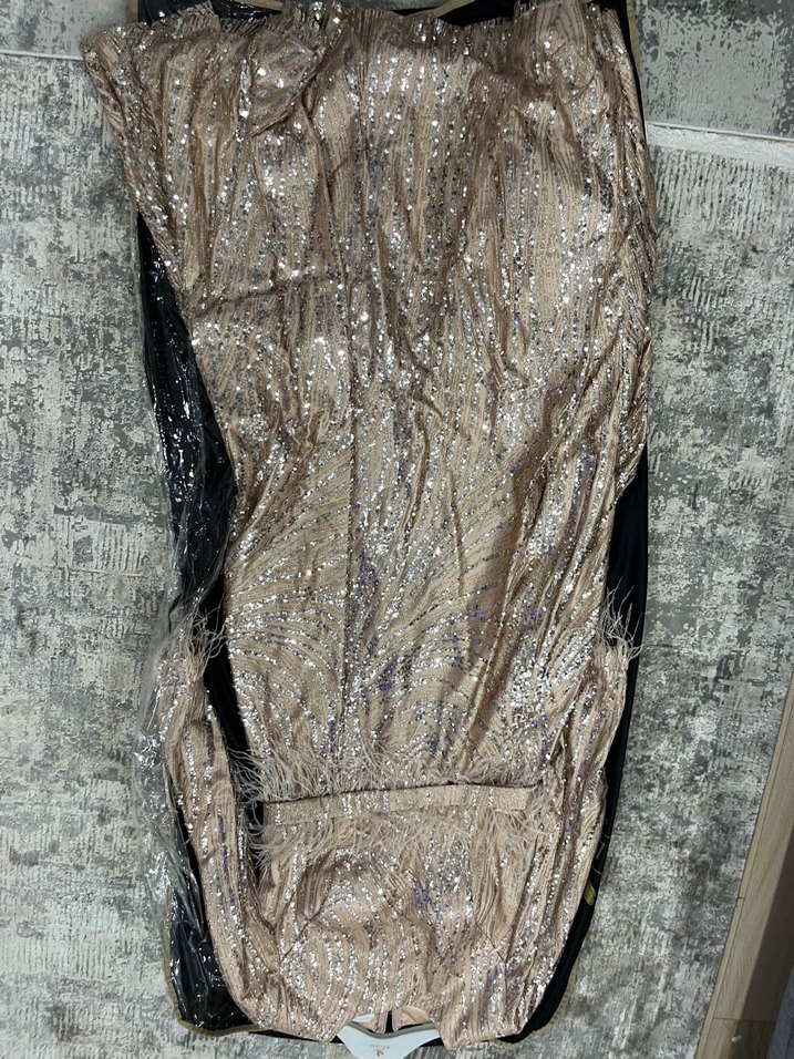 Bej Parlak Yılan Desenli Uzun Abiye Elbise - Görsel 3