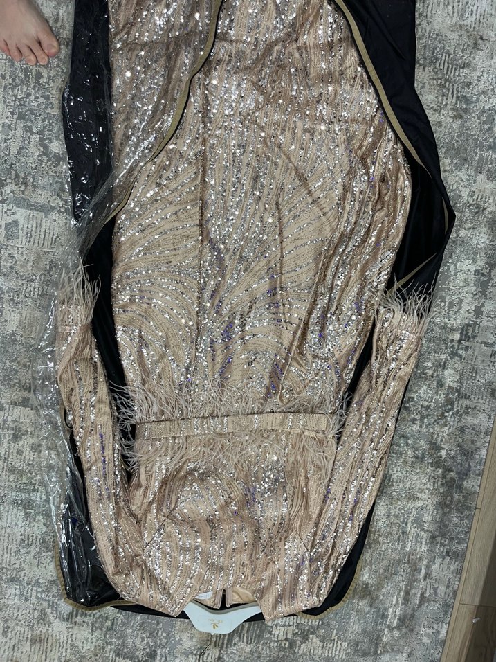 Bej Parlak Yılan Desenli Uzun Abiye Elbise - Görsel 5