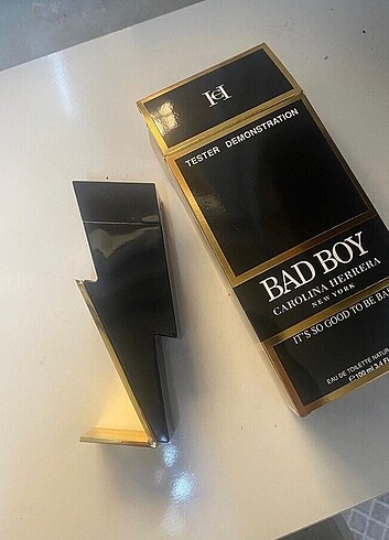 Carolina Herrera Bad Boy Erkek Parfüm