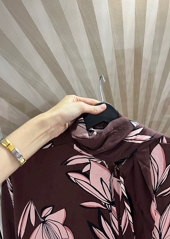 Kahverengi Çiçek Desenli Uzun Kadın Elbise - Görsel 3