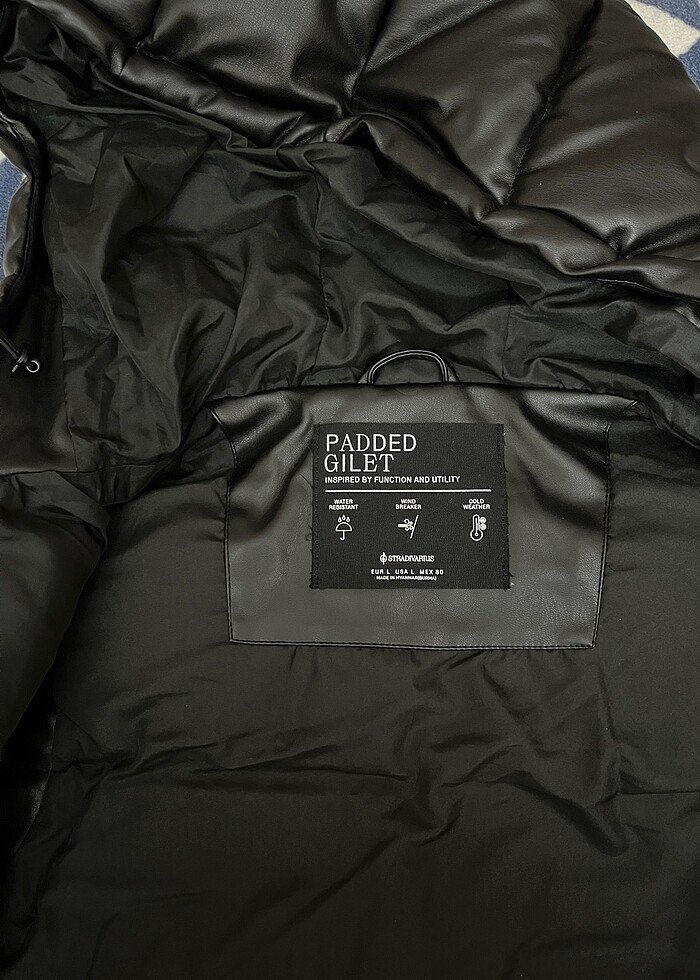 Stradivarius Deri Şişme Yelek - Görsel 3