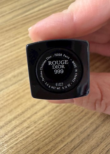 Parlak Kırmızı Ruj - Görsel 2