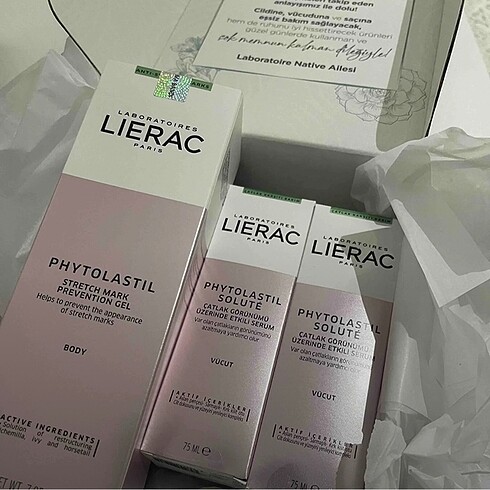 Lierac çatlak kremi