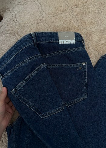 Düğmeli Lacivert Bol Kesim Kadın Kot Pantolon - Görsel 2