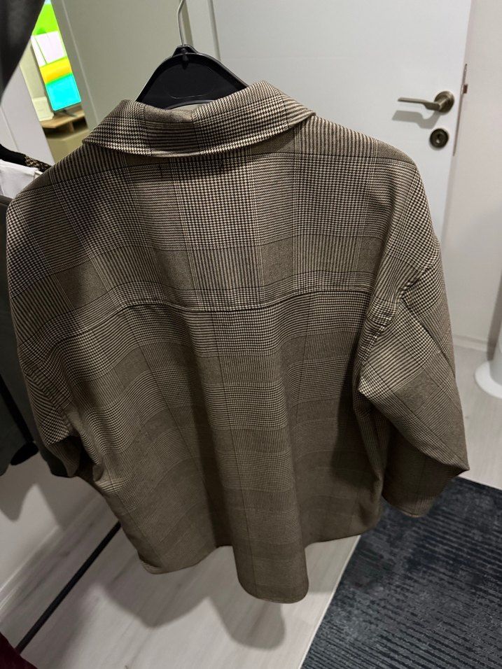 Düğmeli Kahverengi Gömlek - Görsel 2