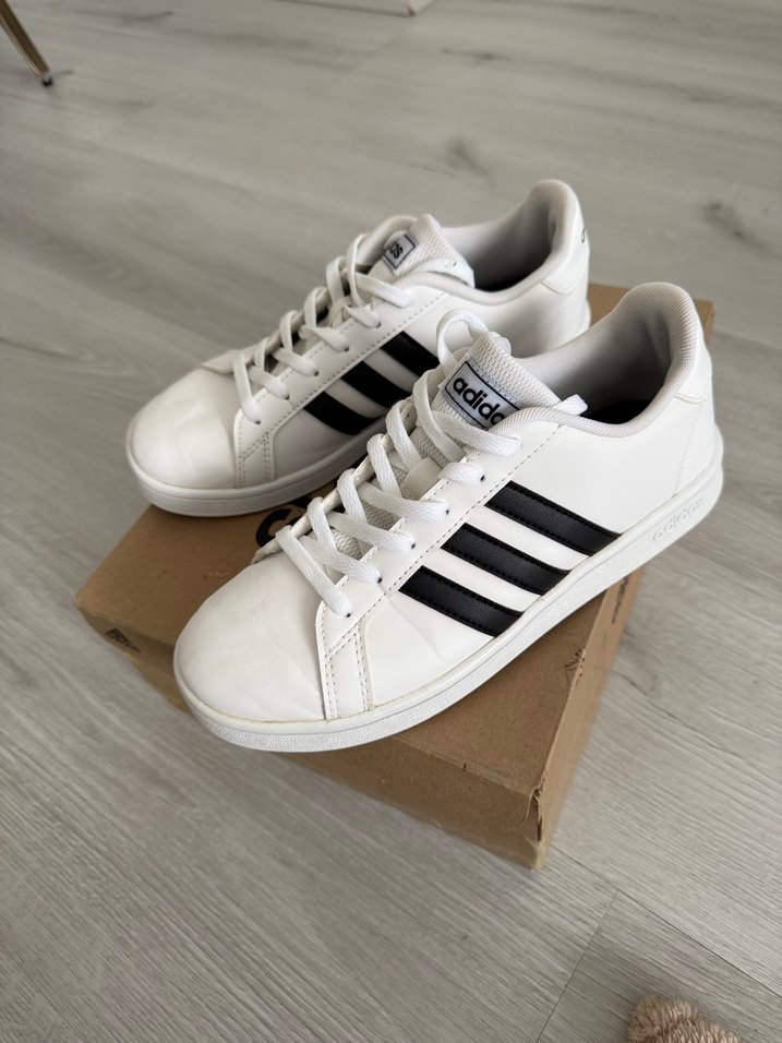 Beyaz Siyah Çizgili Kadın Sneakers - Görsel 3