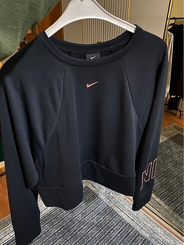 Nike sweatshirt