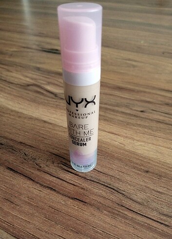 NYX Nyx Bare With Me Kapatıcı