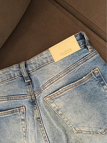 STRADİVARİUS JEANS
