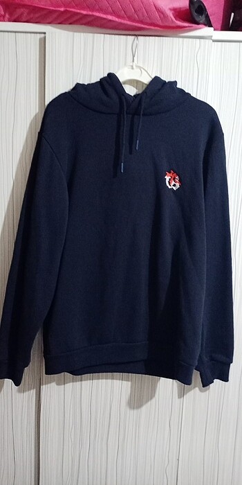 Kapüşonlu sweatshirt