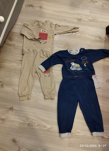 İki adet bebek pijama takım 