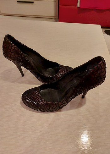 Kahverengi Yılan Derisi Desenli Stiletto - Görsel 4