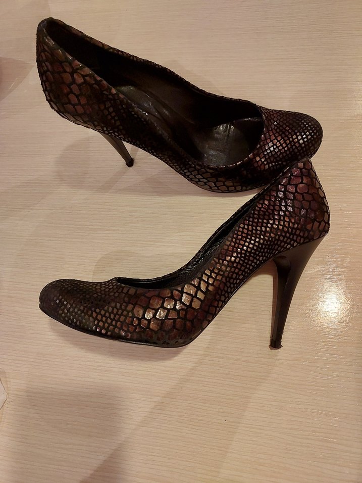Kahverengi Yılan Derisi Desenli Stiletto - Görsel 3