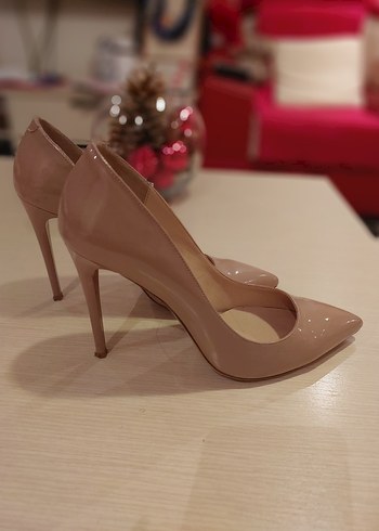 Bej Parlak Stiletto Topuklu Kadın Ayakkabı - Görsel 2