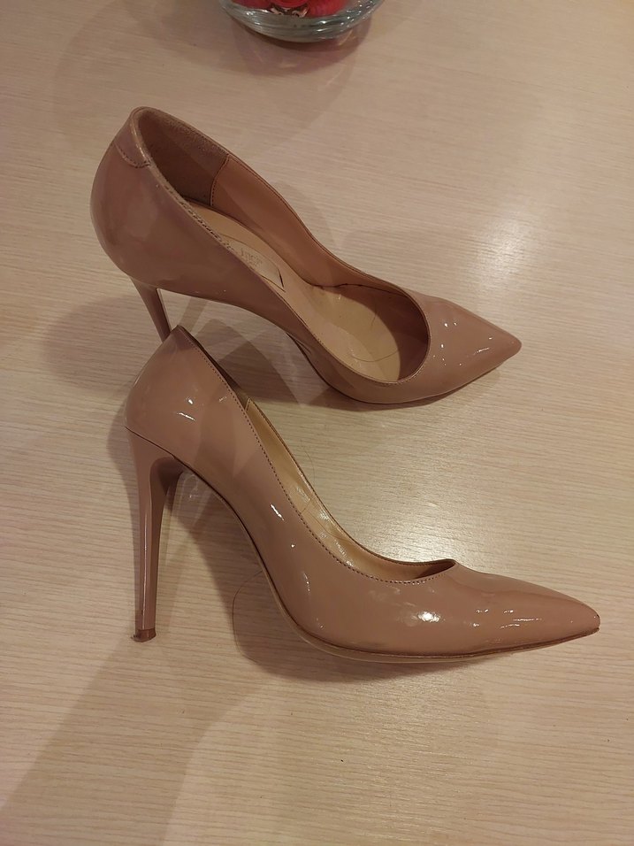 Bej Parlak Stiletto Topuklu Kadın Ayakkabı - Görsel 3