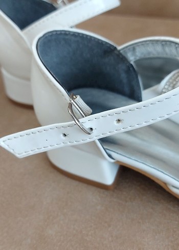 Beyaz Fiyonklu Kız Çocuk Babet Ayakkabı - Görsel 4