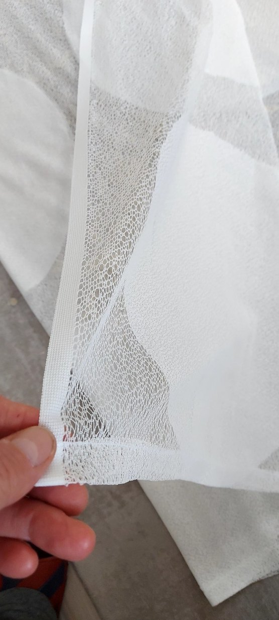 Beyaz Gri Puantiyeli Modern Masa Örtüsü - Görsel 3