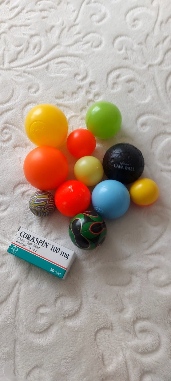 Renkli Çeşitli Toplar - Görsel 2