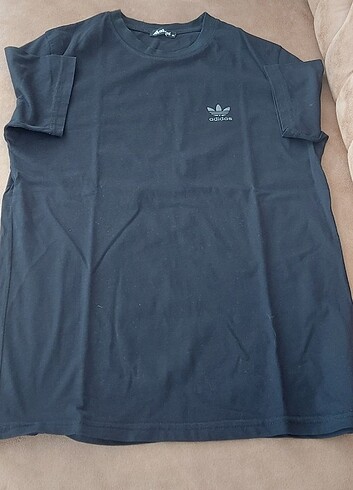 Adidas tshirt