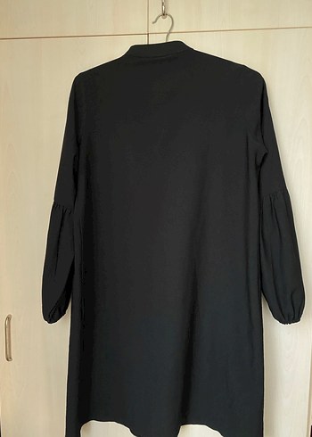 Düğmeli Siyah Uzun gömlek - Görsel 4