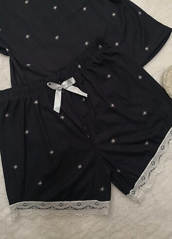 48 Beden Büyük beden şortlu pijama takım