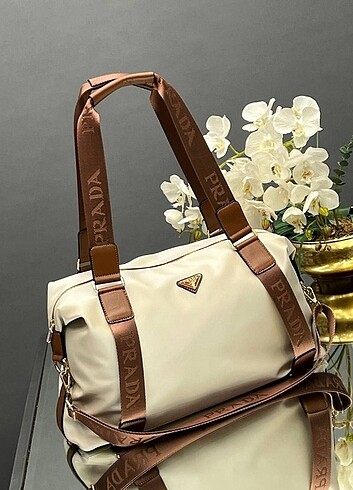 Prada Prada canta
